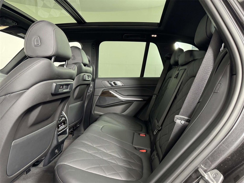 Used 2023 BMW X5 xDrive40i w/ Premium Package image 33