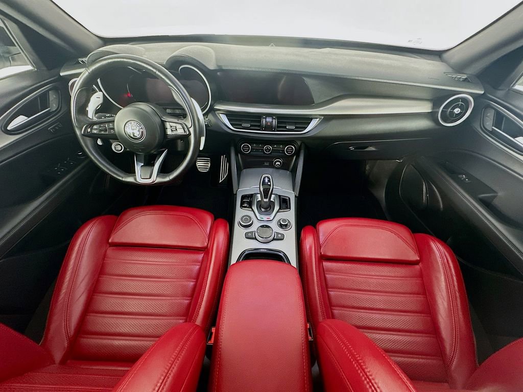 Used 2024 Alfa Romeo Stelvio Veloce AWD/4WD image 10