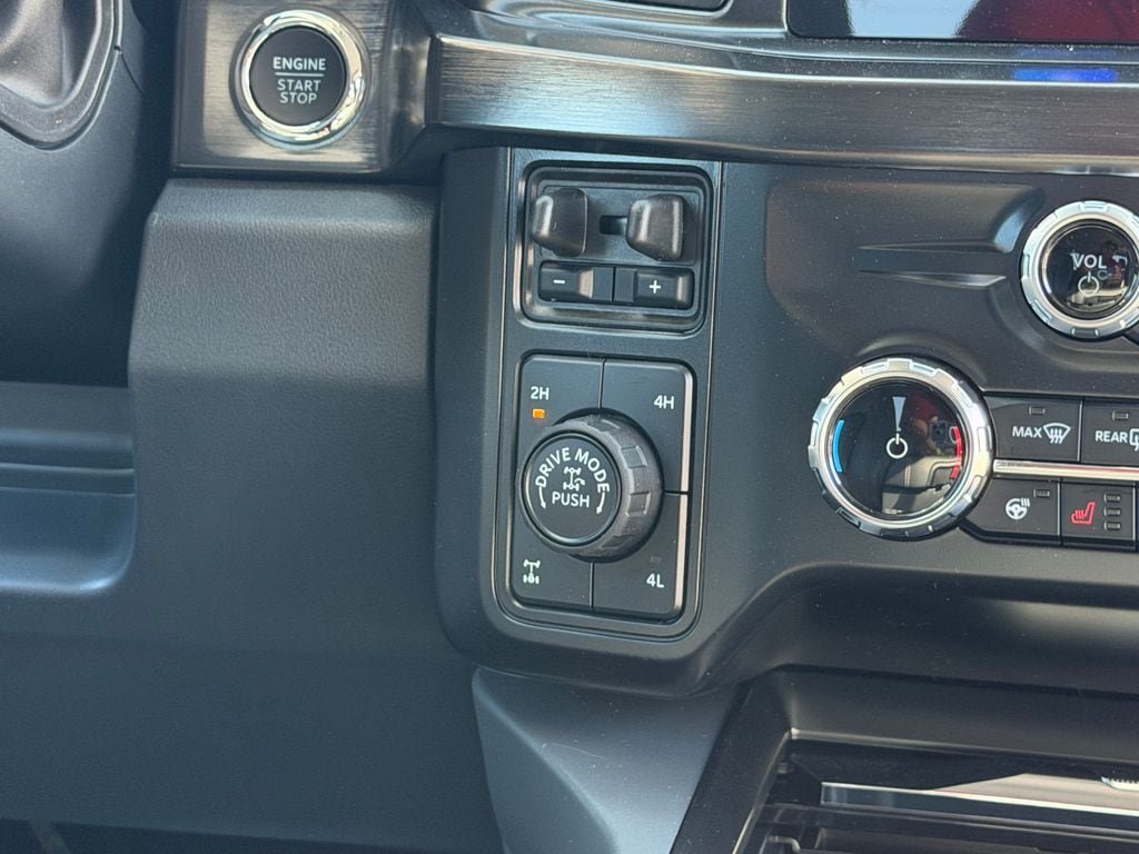 New 2026 Ford F350 Lariat w/ Tremor Off-Road Package AWD/4WD image 13