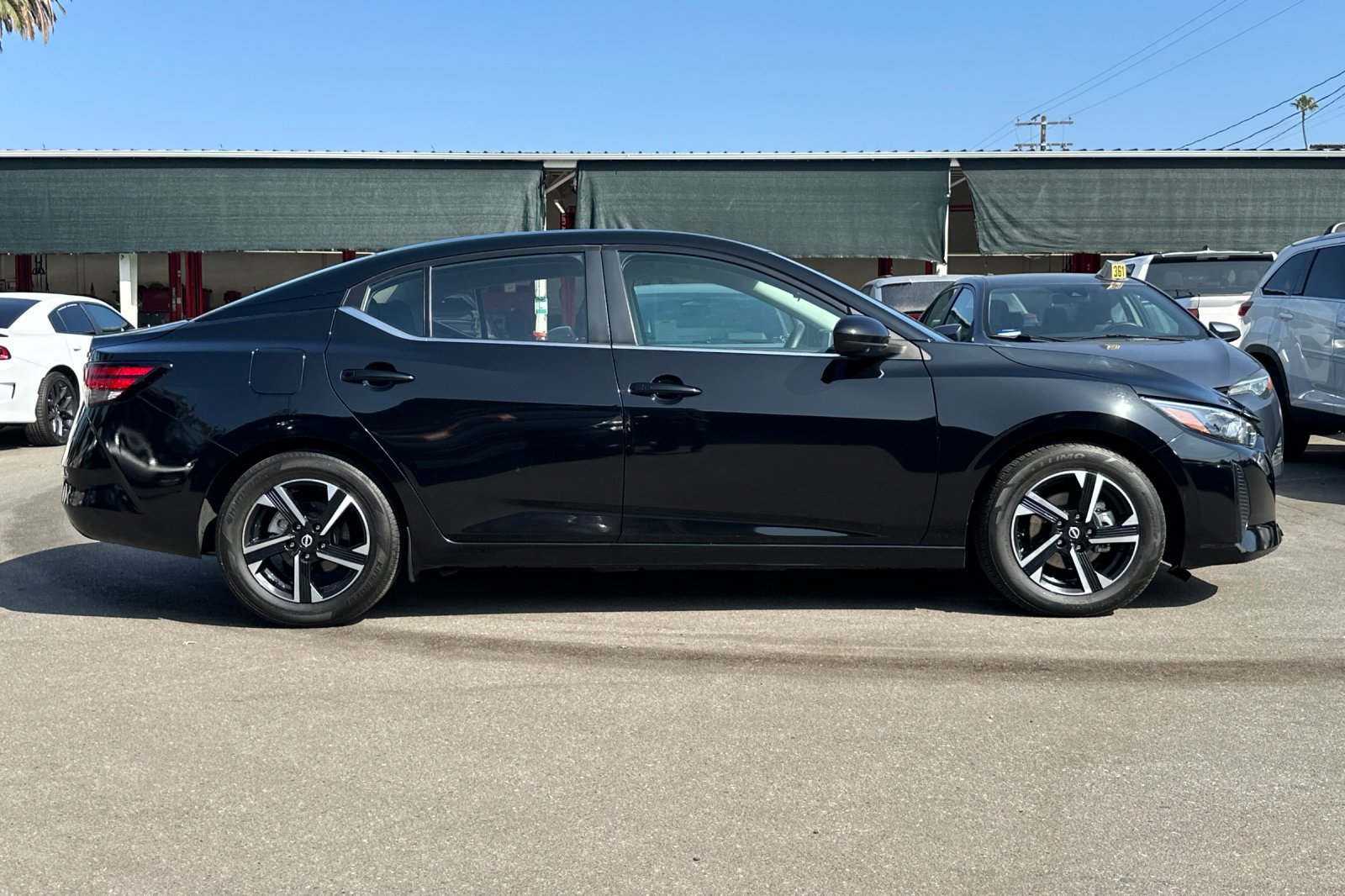 Used 2024 Nissan Sentra SV FWD image 3