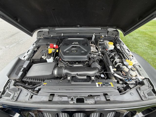Used 2022 Jeep Wrangler Unlimited Sport AWD/4WD image 14