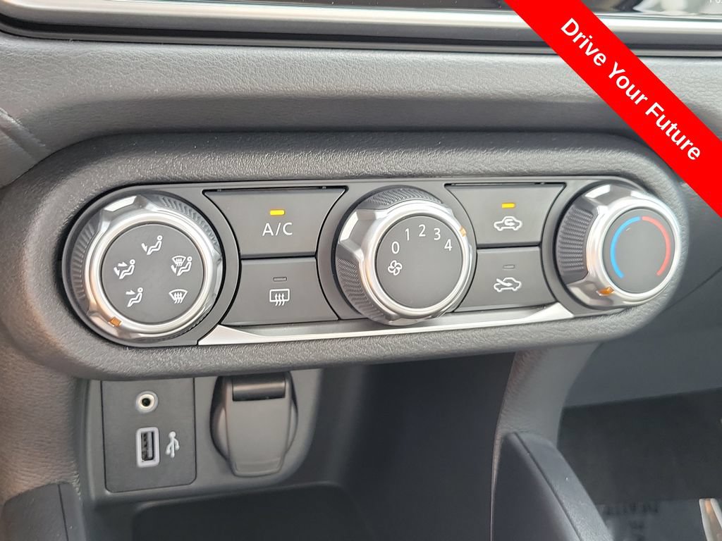 Used 2025 Nissan Versa S w/ Trunk Package FWD image 10