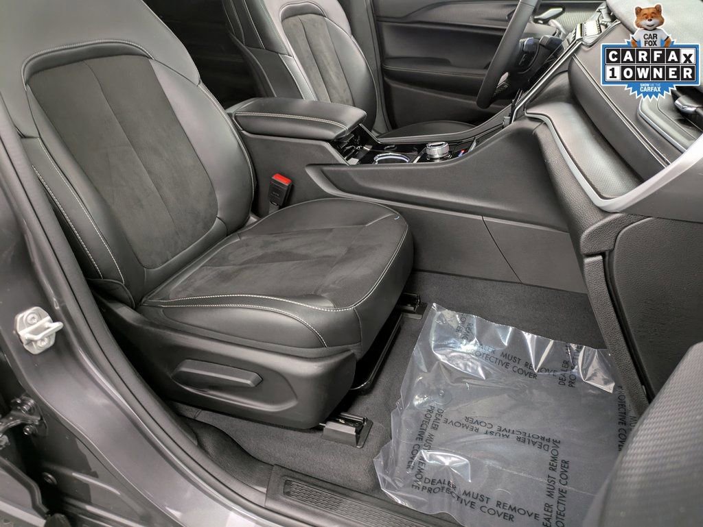 Used 2023 Jeep Grand Cherokee Altitude image 29