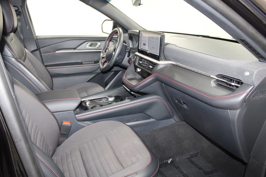 Used 2025 Ford Explorer ST-Line AWD/4WD image 23