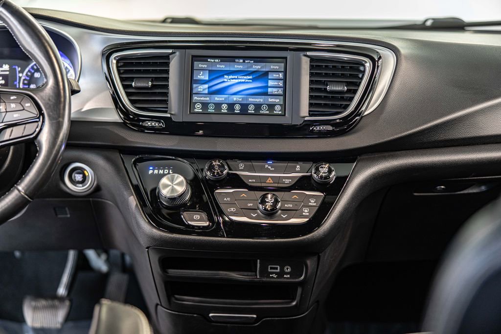 Used 2019 Chrysler Pacifica Touring Plus w/ S Appearance Package FWD image 36