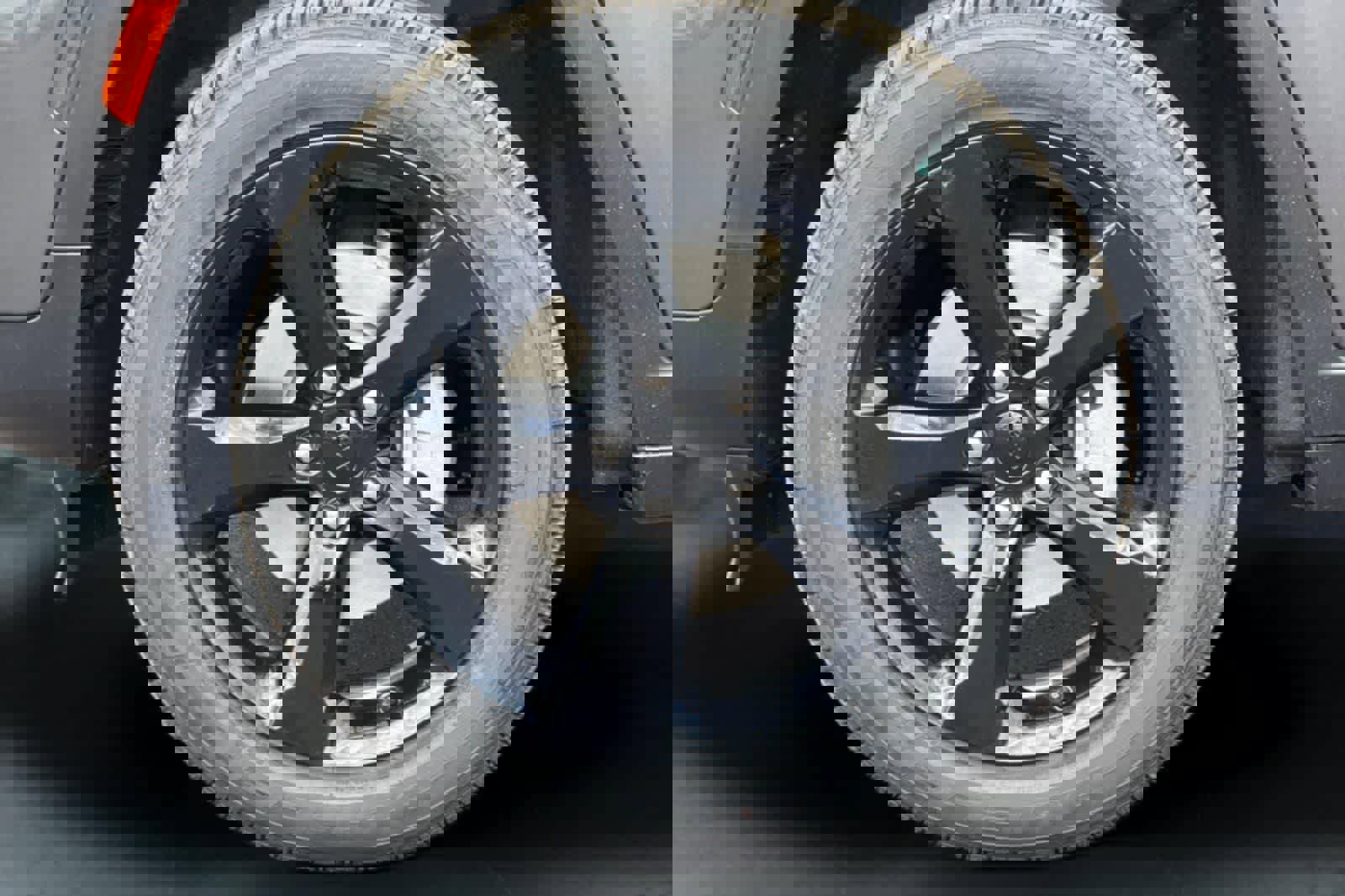 New 2025 Jeep Grand Cherokee Altitude image 30