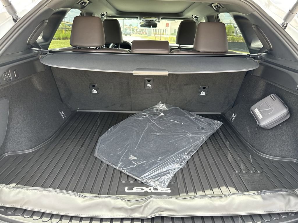 New 2026 Lexus RX 350h AWD/4WD image 13