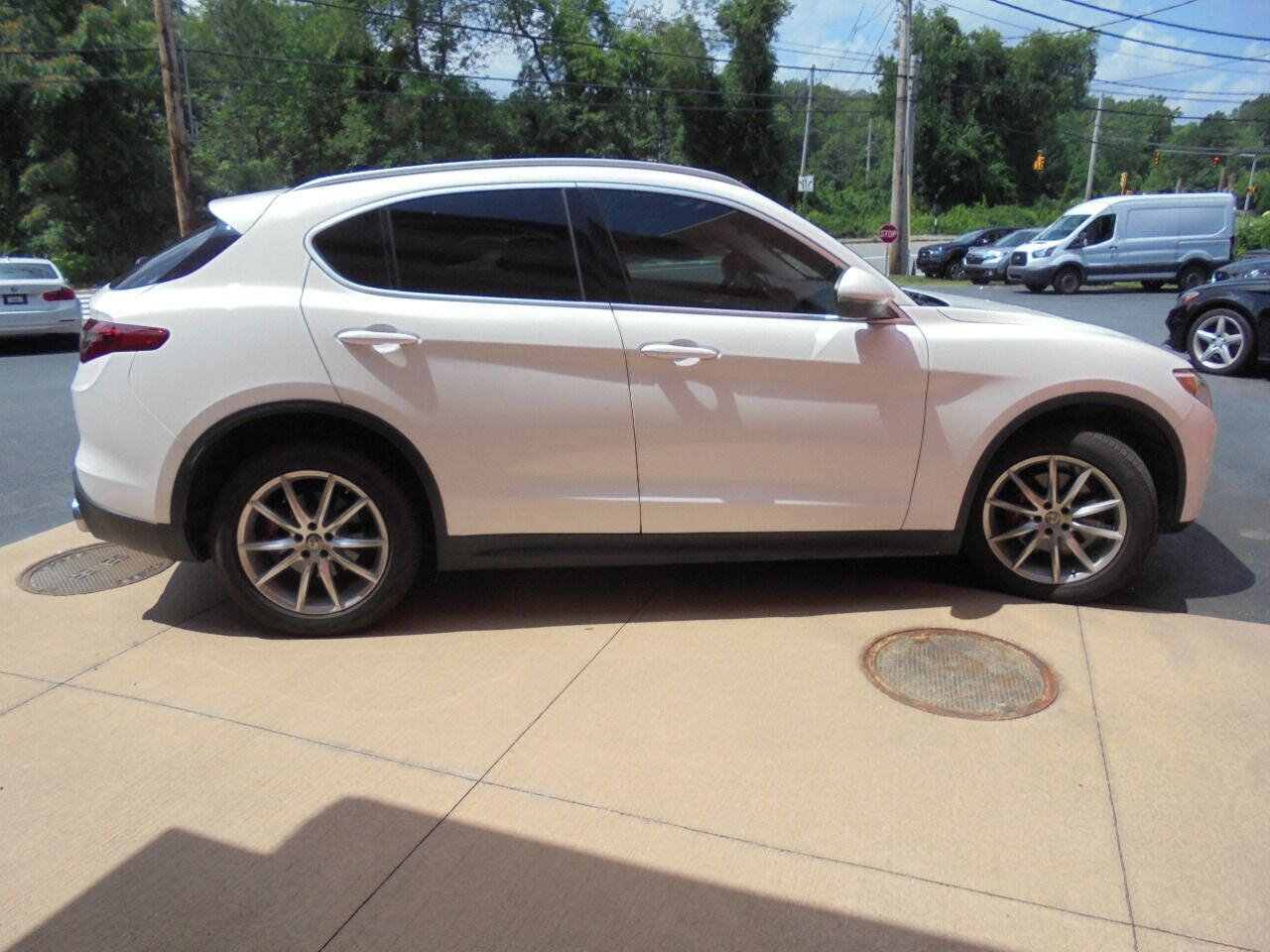 Used 2019 Alfa Romeo Stelvio Ti Lusso w/ Quick Order Package 22X Lusso image 4