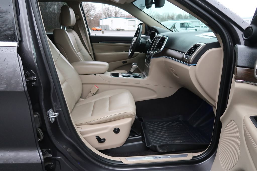 Used 2016 Jeep Grand Cherokee Limited image 35