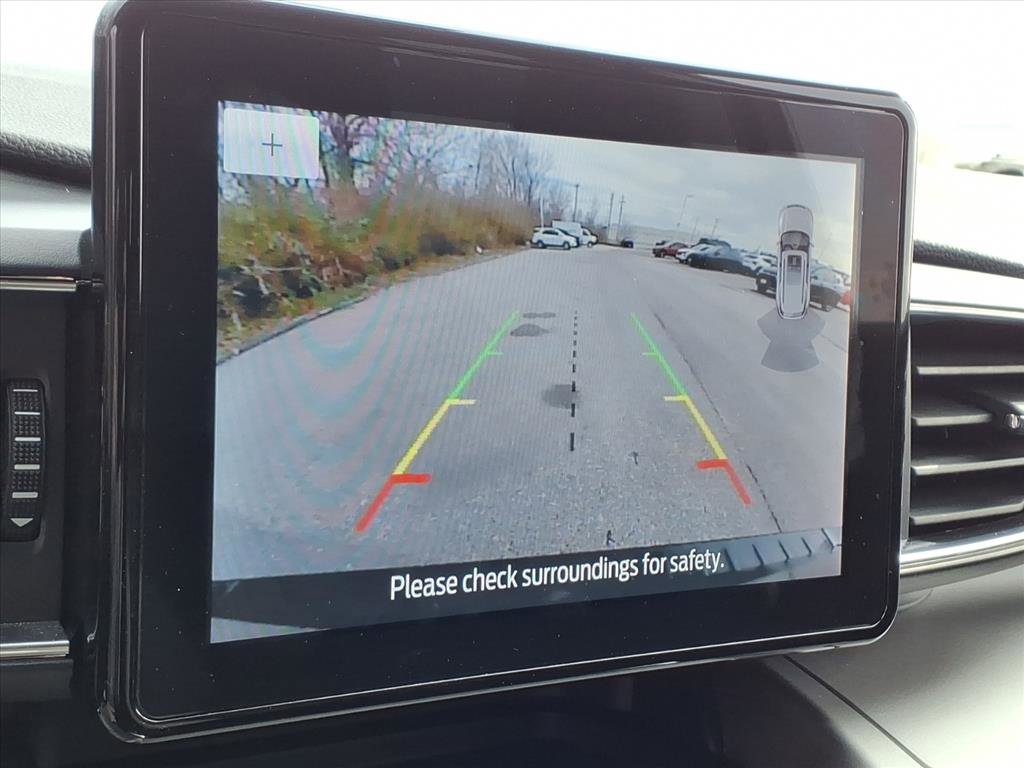 Used 2022 Ford Explorer XLT w/ Equipment Group 202A image 13