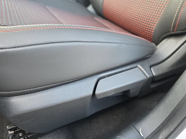 New 2026 Nissan Kicks SR w/ Cold Weather Package AWD/4WD image 12