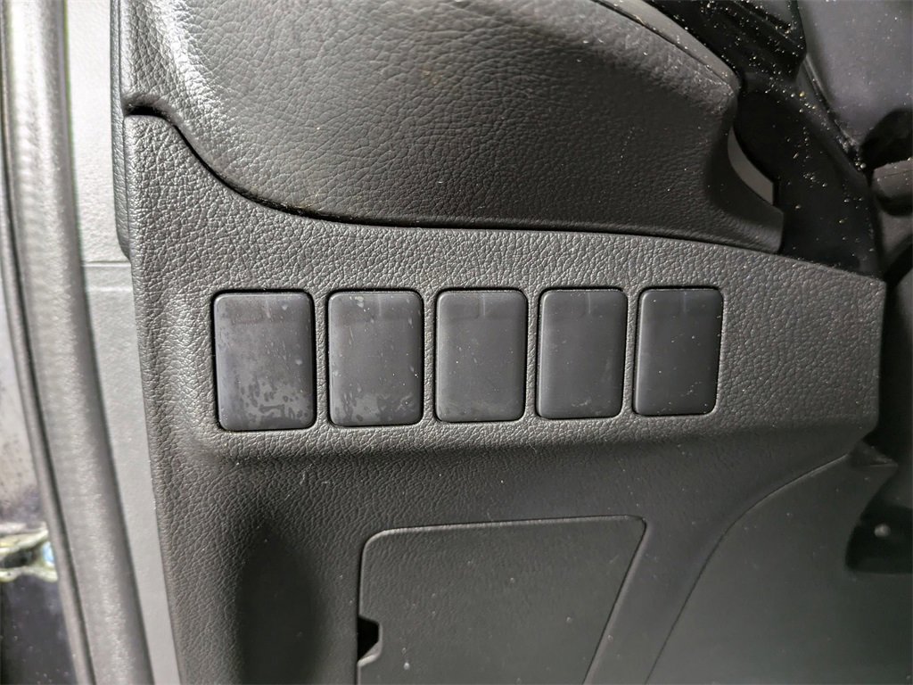 Used 2019 Mitsubishi Outlander ES image 15