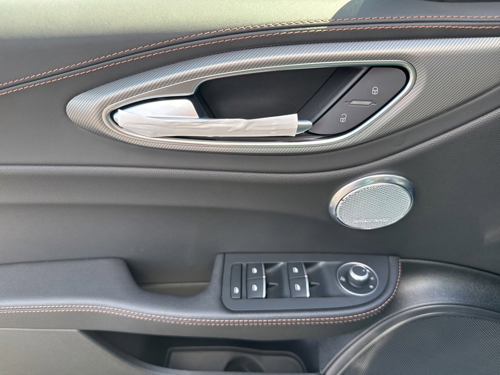 New 2025 Alfa Romeo Giulia AWD w/ Driving Assist Package image 13