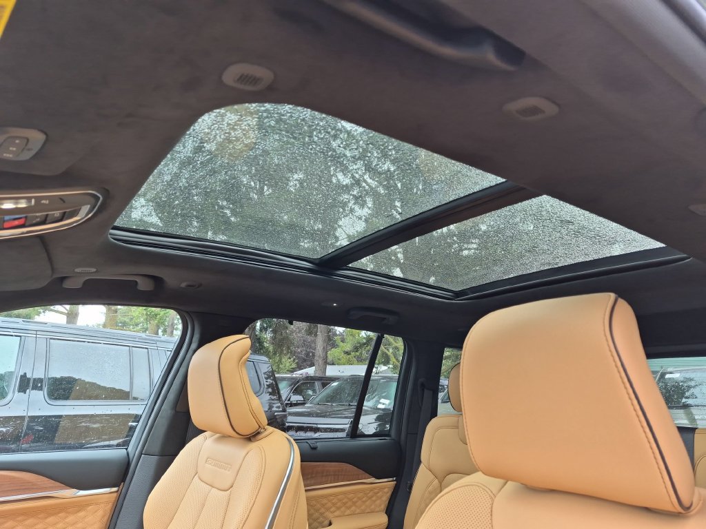 New 2027 Jeep Grand Cherokee Summit AWD/4WD image 28
