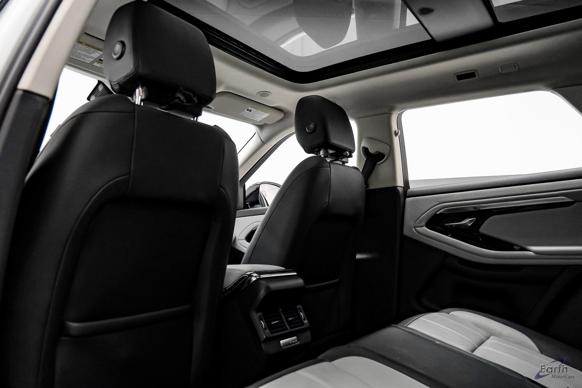 Used 2023 Land Rover Range Rover Evoque R-Dynamic S image 57