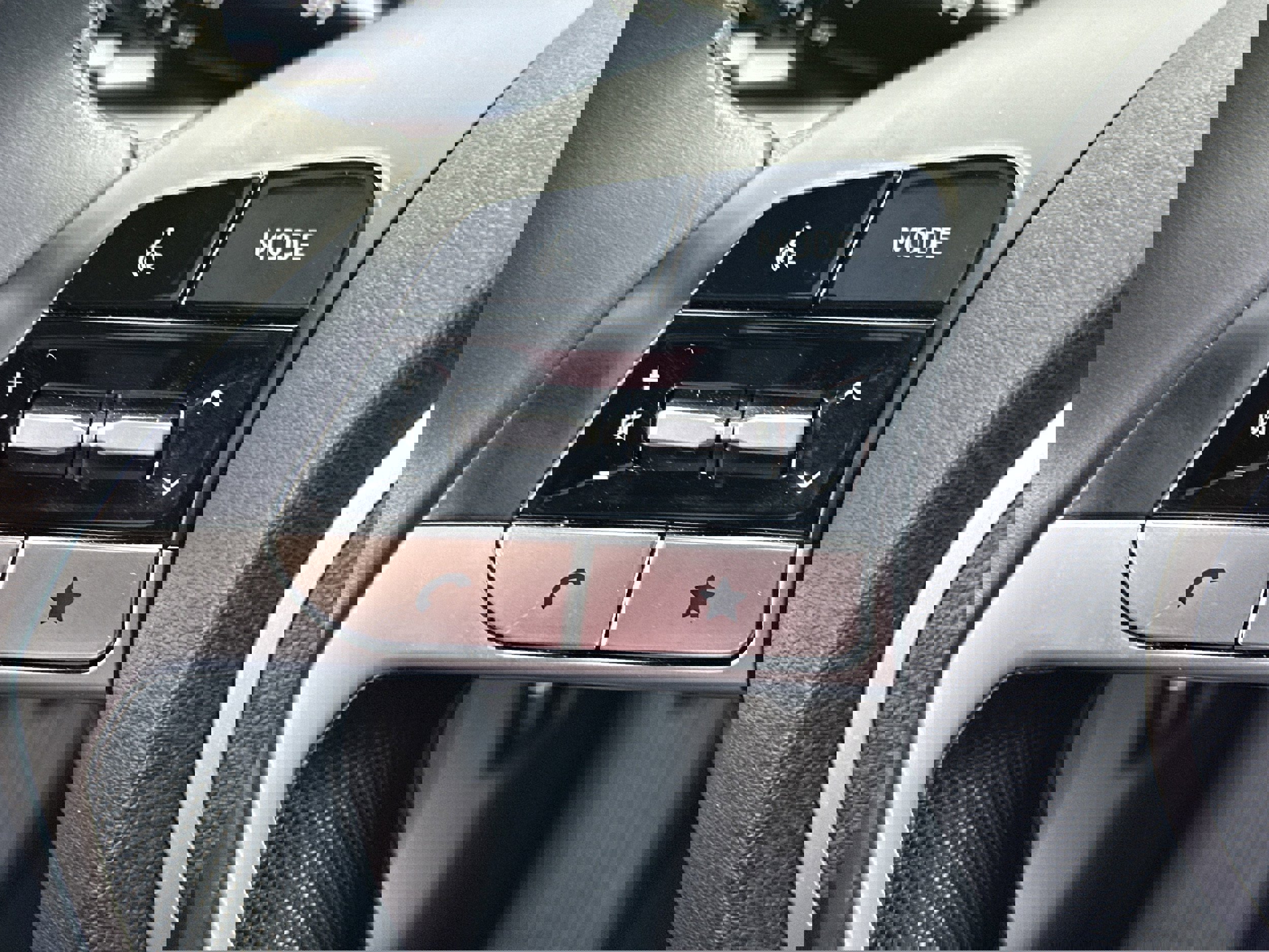 Used 2025 Hyundai Elantra SEL image 24