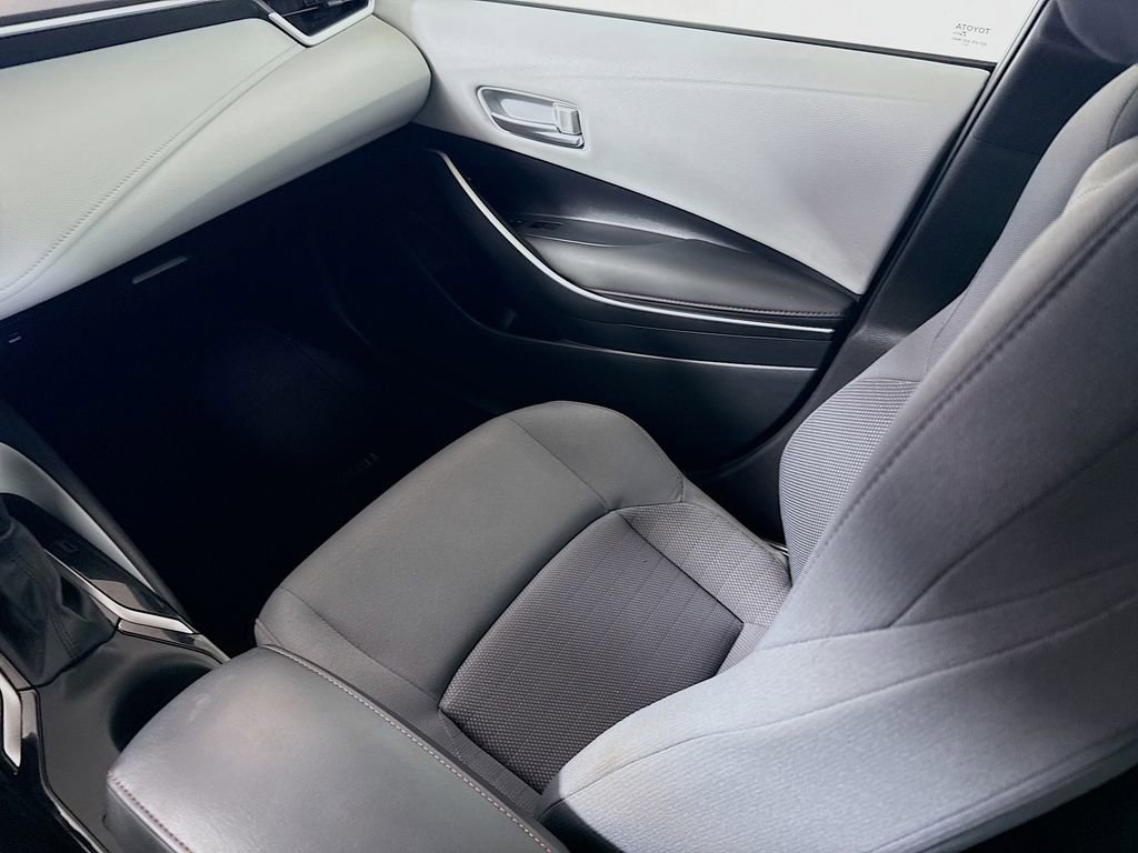 Used 2025 Toyota Corolla SE image 20
