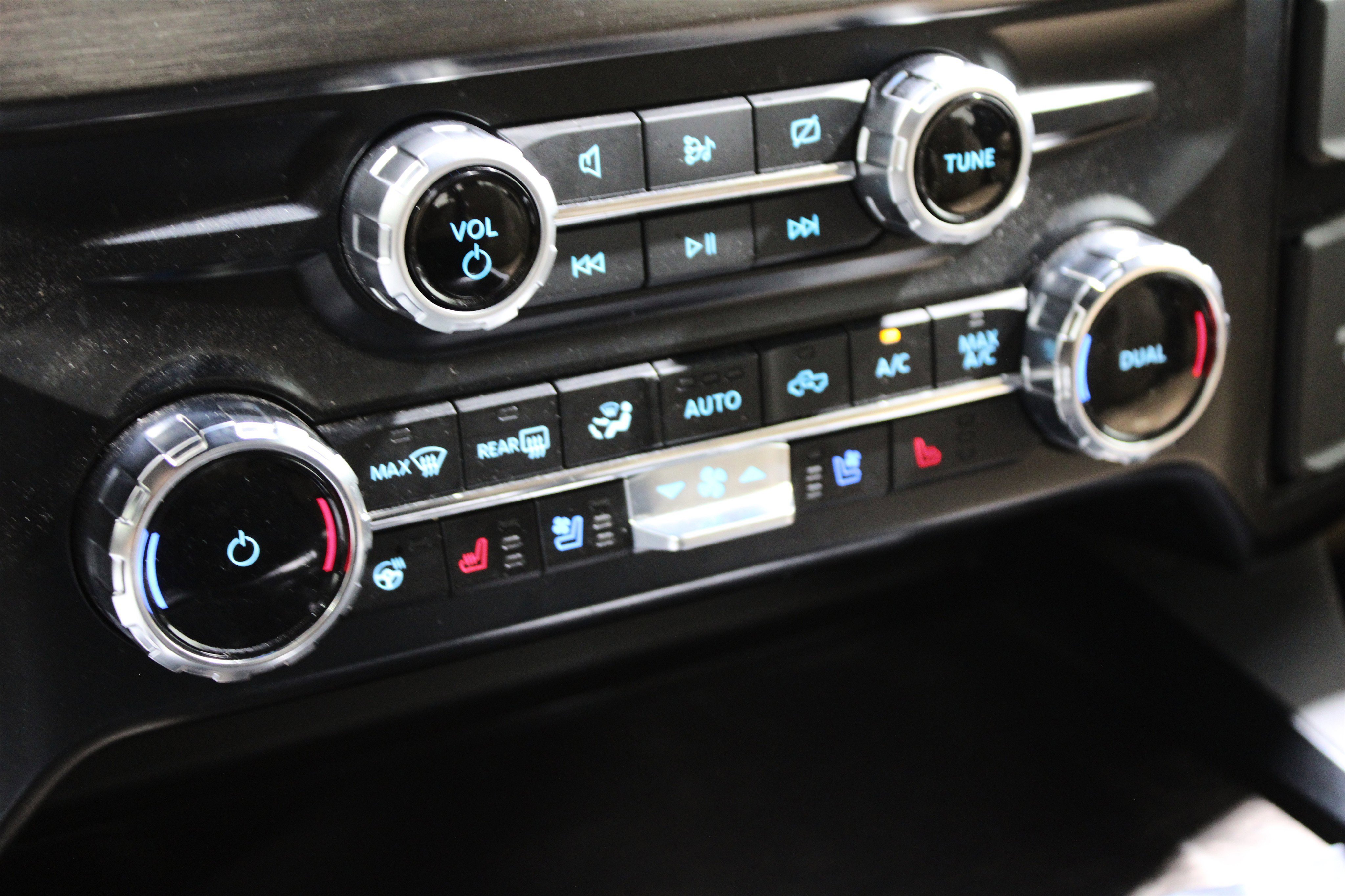 Used 2023 Ford F250 Lariat w/ Lariat Ultimate Package image 16