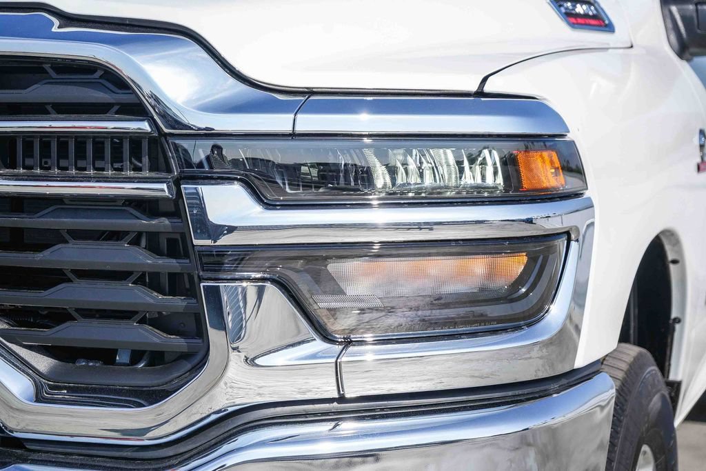 New 2026 RAM 2500 Big Horn AWD/4WD image 5