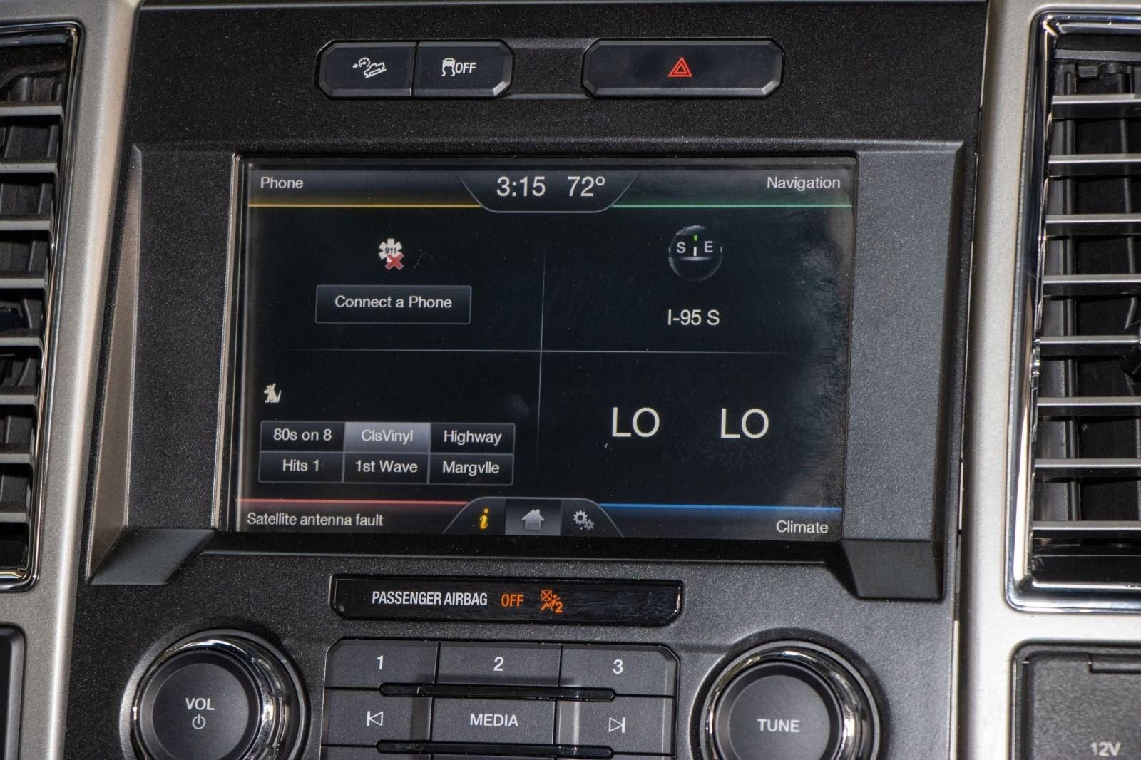 Used 2015 Ford F150 Lariat image 22