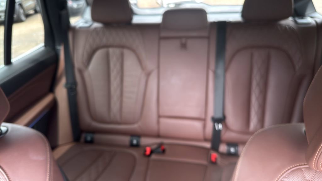 Used 2025 BMW X5 xDrive50e AWD/4WD image 16