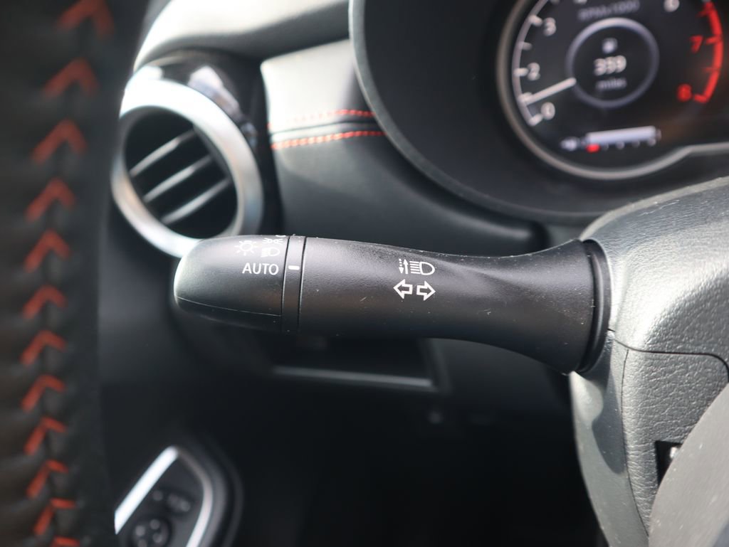 New 2025 Nissan Versa SR w/ Trunk Package image 22