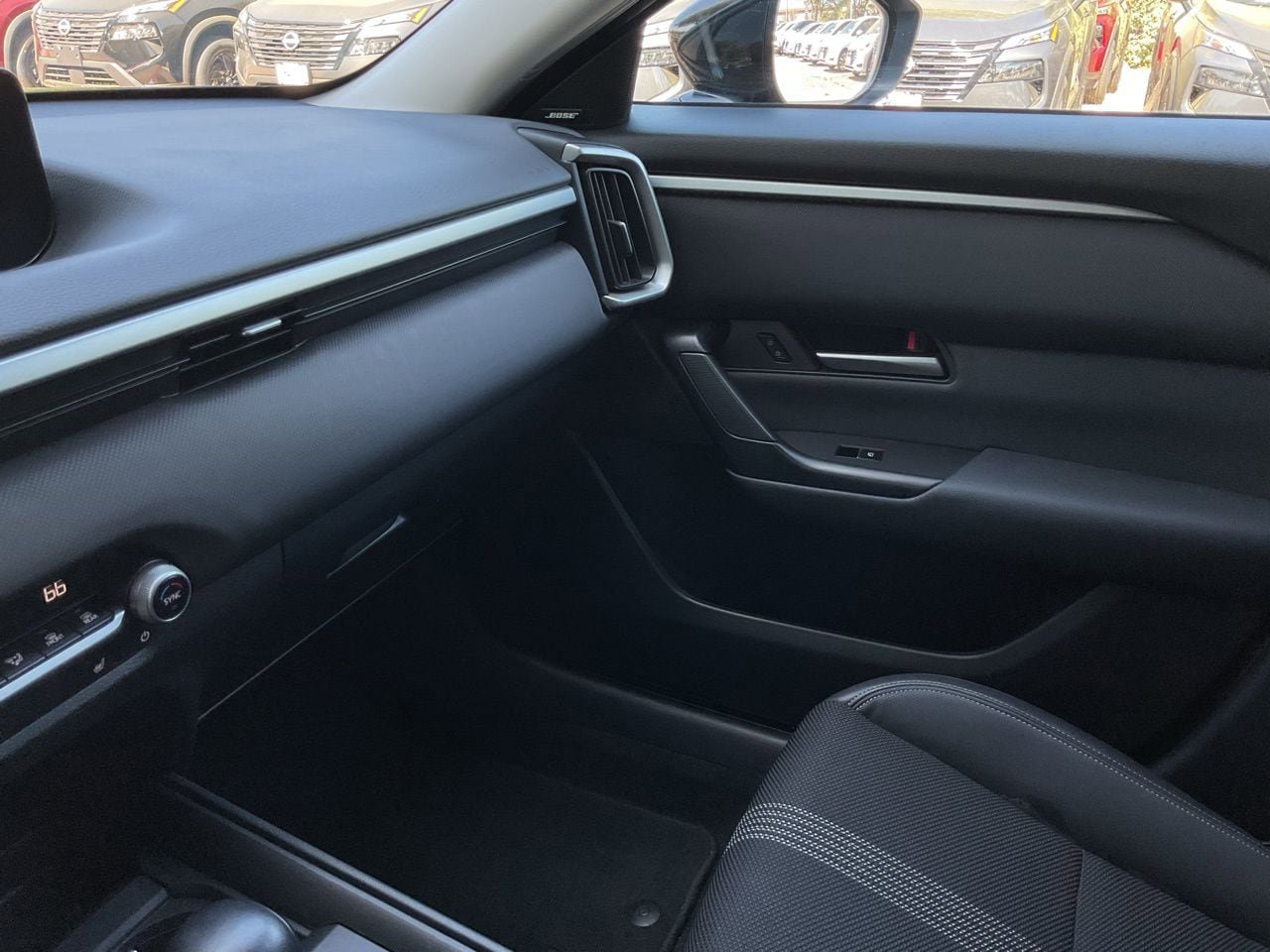 Used 2025 MAZDA CX-50 AWD 2.5 S w/ Premium Package image 37