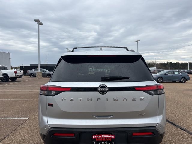 Used 2024 Nissan Pathfinder SV image 3