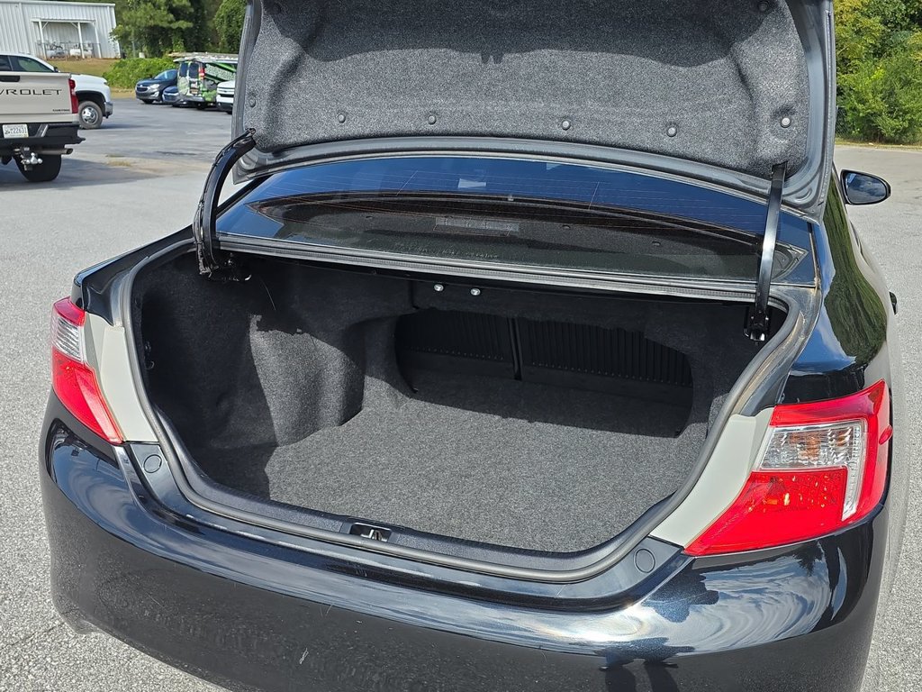 Used 2012 Toyota Camry SE FWD image 22