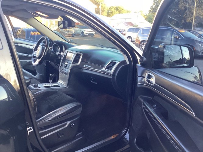Used 2012 Jeep Grand Cherokee SRT8 w/ Luxury Group II image 8