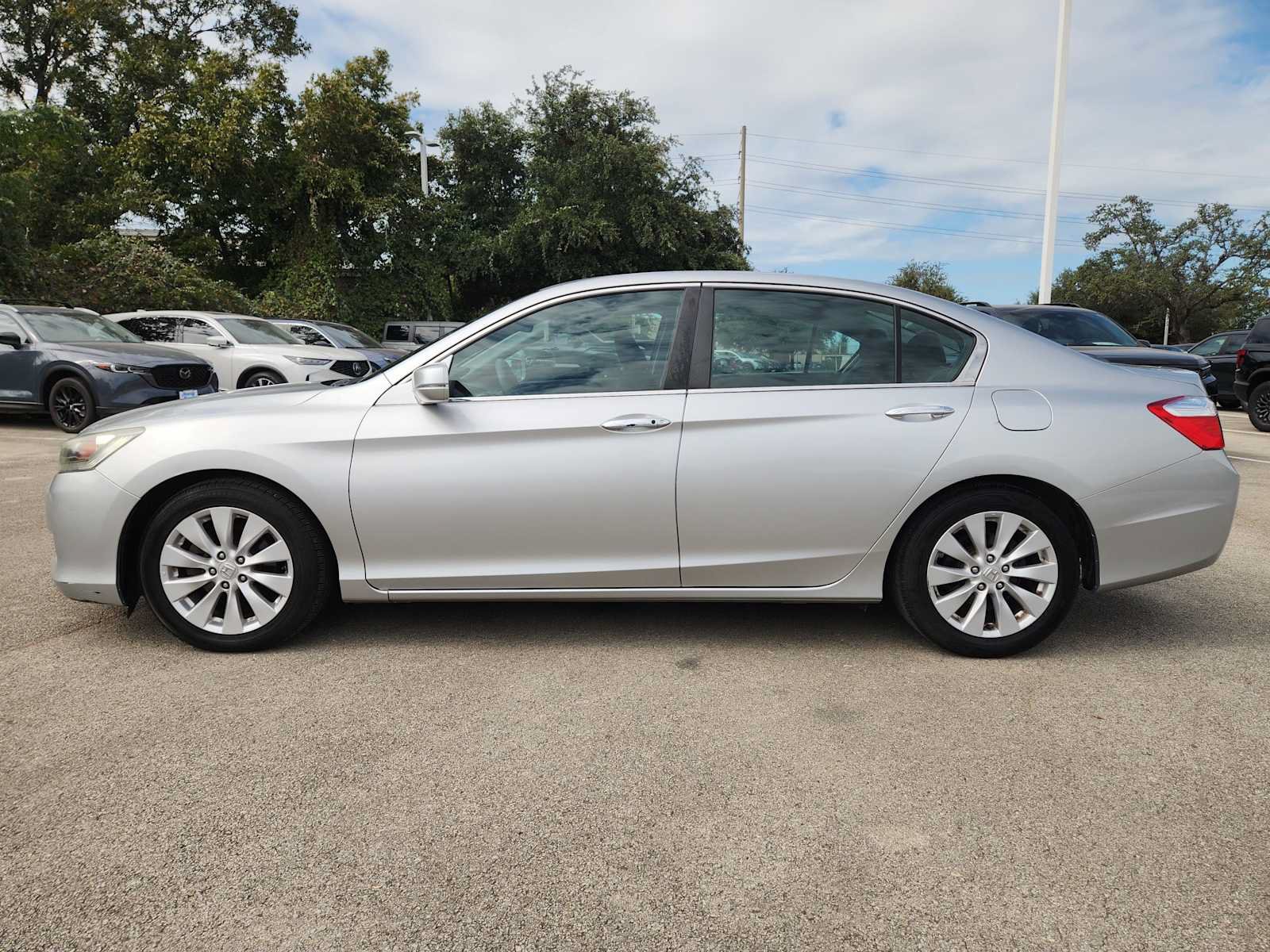 Used 2014 Honda Accord EX image 4