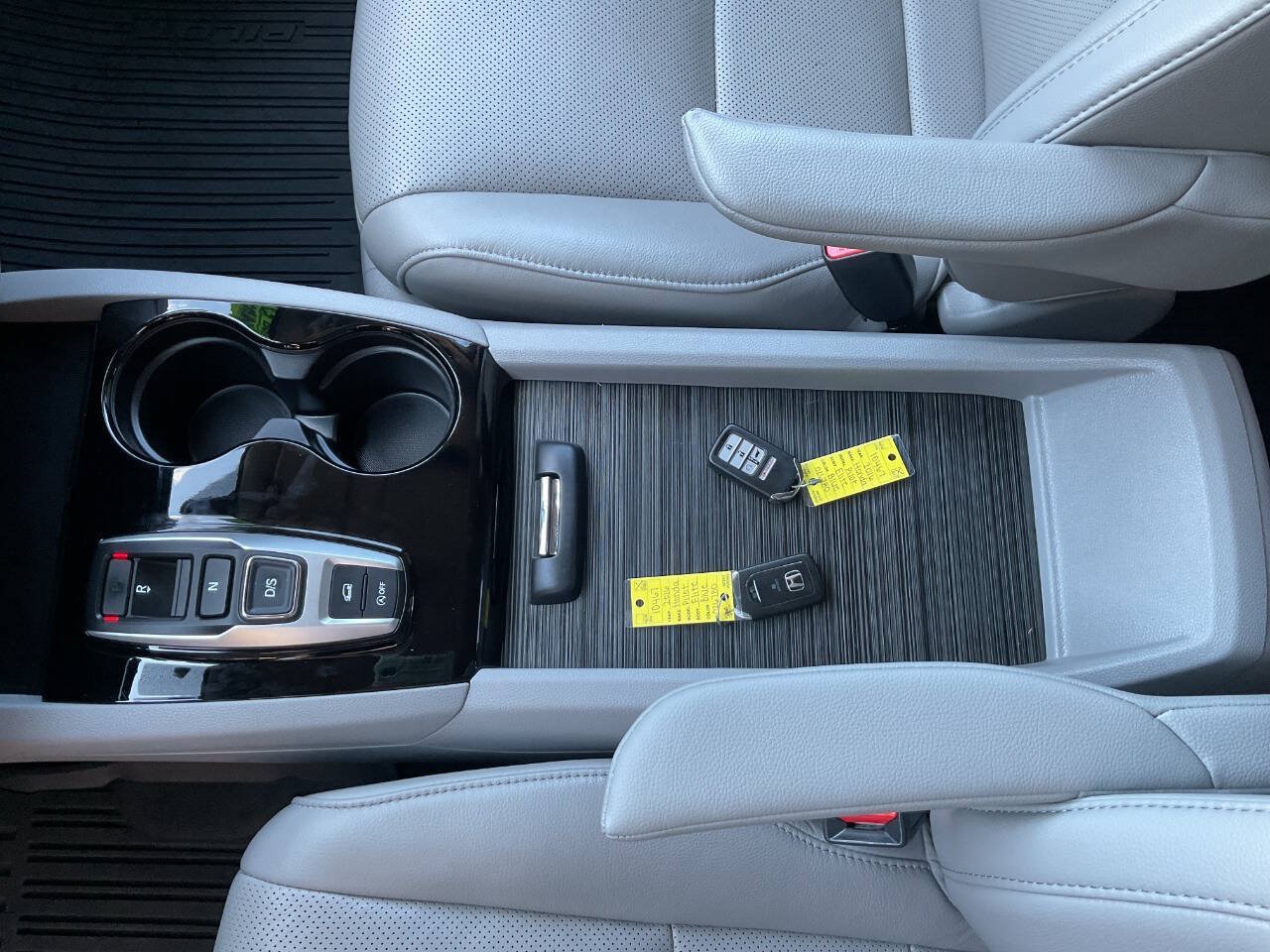 Used 2016 Honda Pilot Elite image 31
