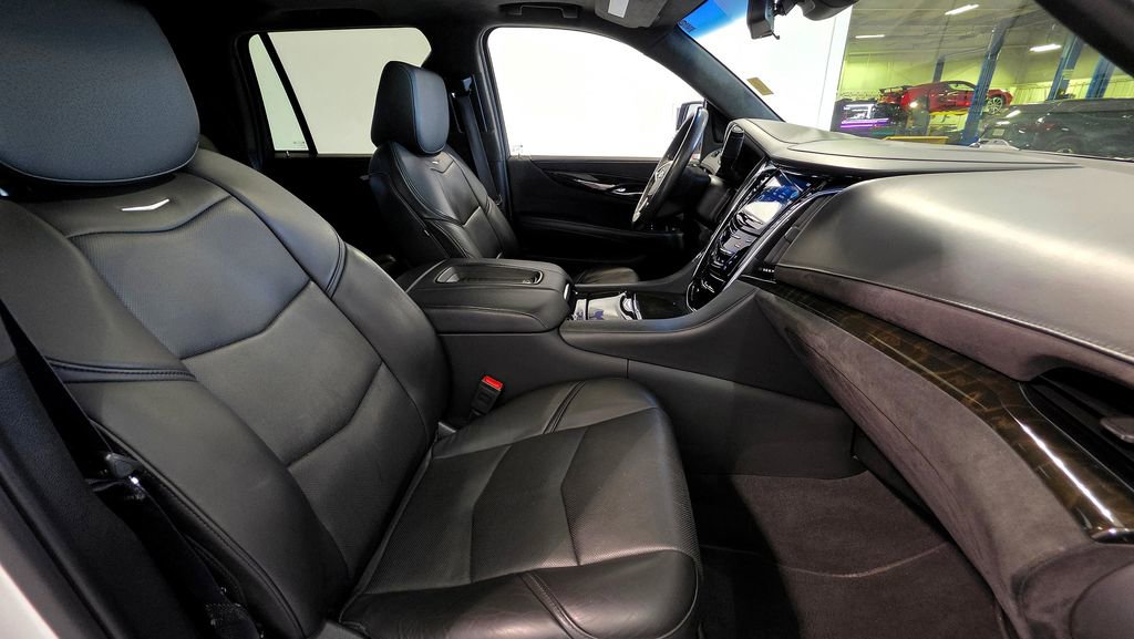 Used 2019 Cadillac Escalade Platinum AWD/4WD image 79