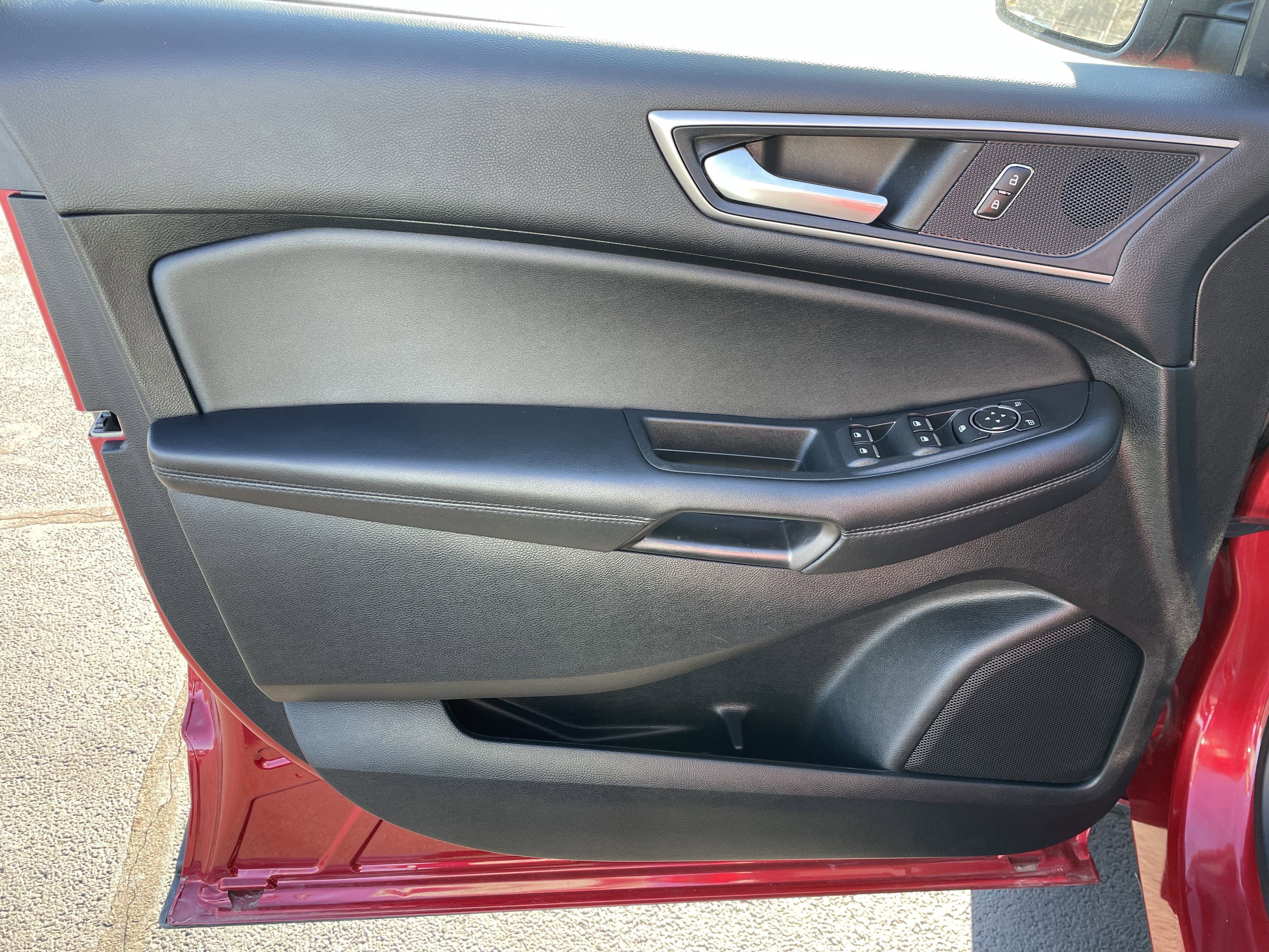 Used 2022 Ford Edge SEL w/ Convenience Package image 13