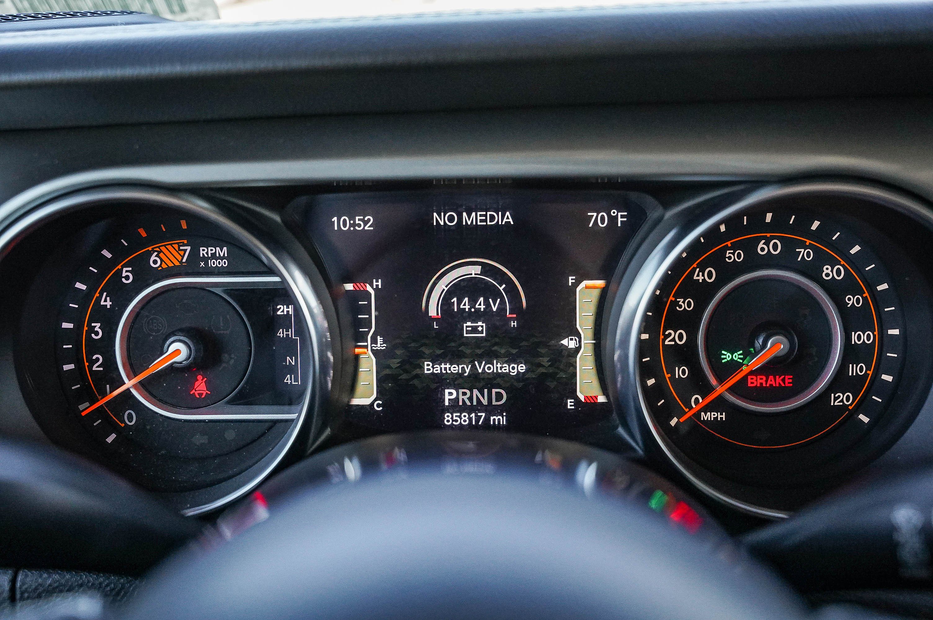 Used 2020 Jeep Wrangler Unlimited Sahara image 23