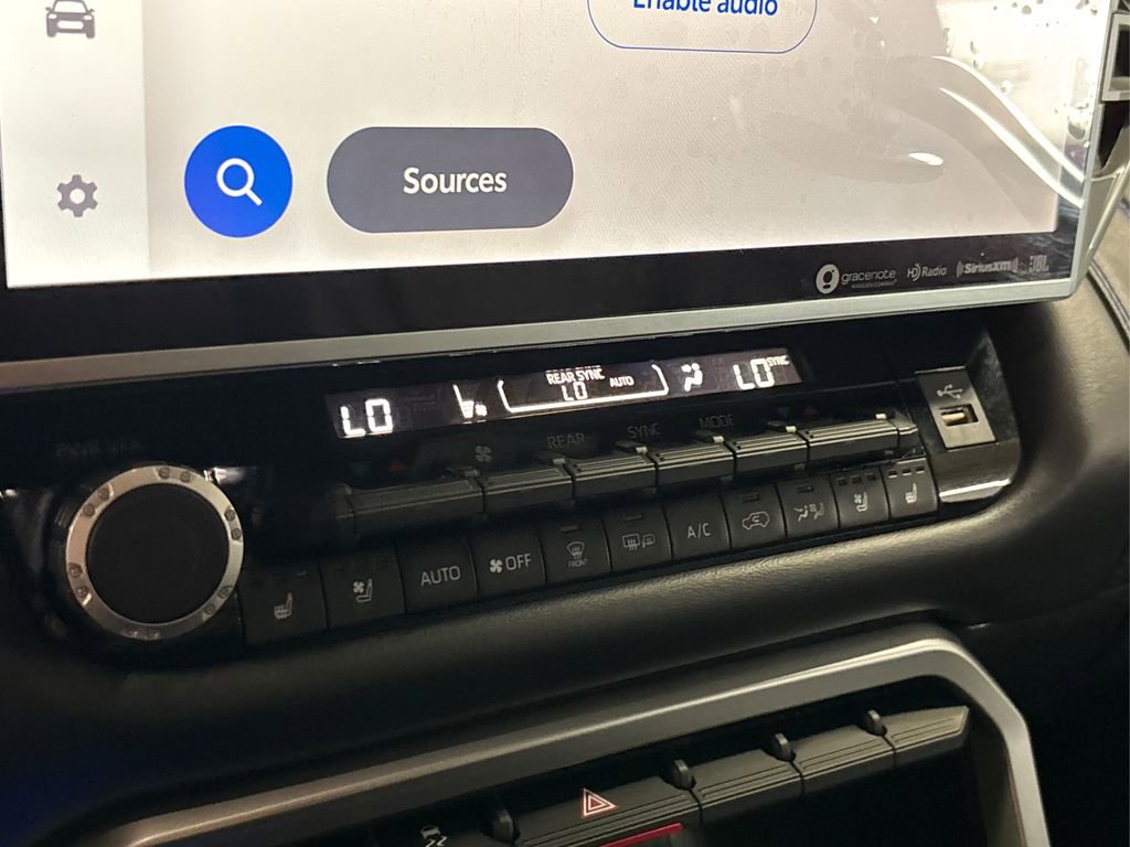 Used 2023 Toyota Sequoia Platinum image 34