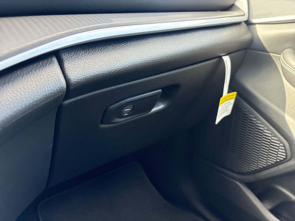 New 2025 Jeep Grand Cherokee Altitude image 33