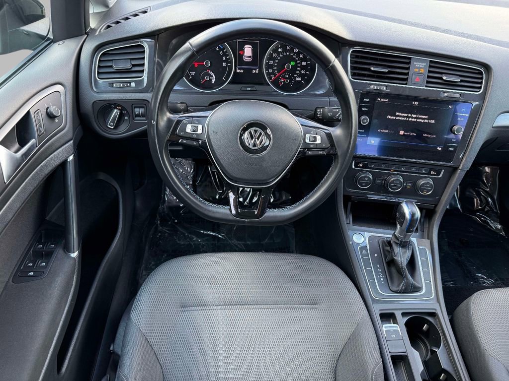 Used 2019 Volkswagen e-Golf SE w/ Driver Assistance Package image 4
