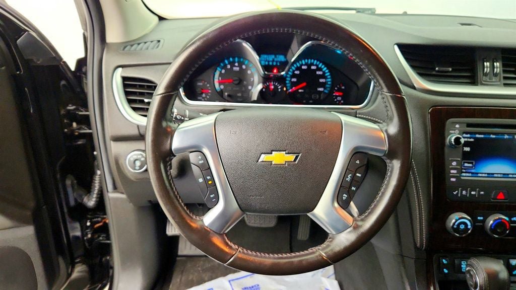 Used 2017 Chevrolet Traverse LT w/ Style and Technology Package AWD/4WD image 14