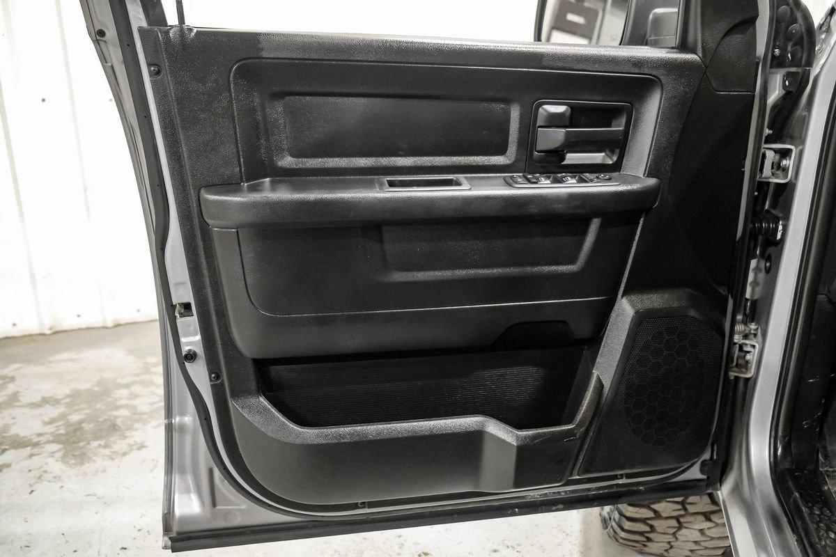 Used 2021 RAM 1500 Tradesman w/ Chrome Plus Package RWD image 40