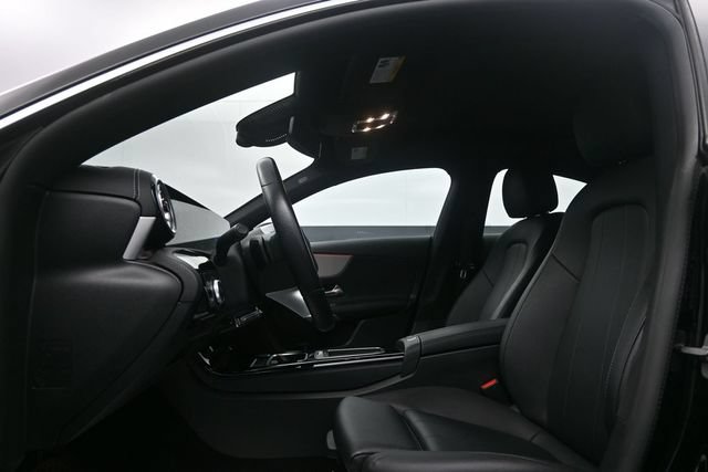 Used 2025 Mercedes-Benz CLA 250 image 10