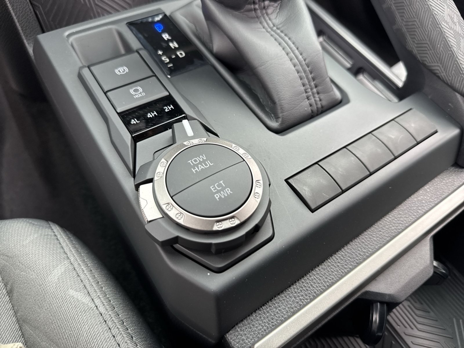 New 2026 Toyota Tacoma SR5 AWD/4WD image 38