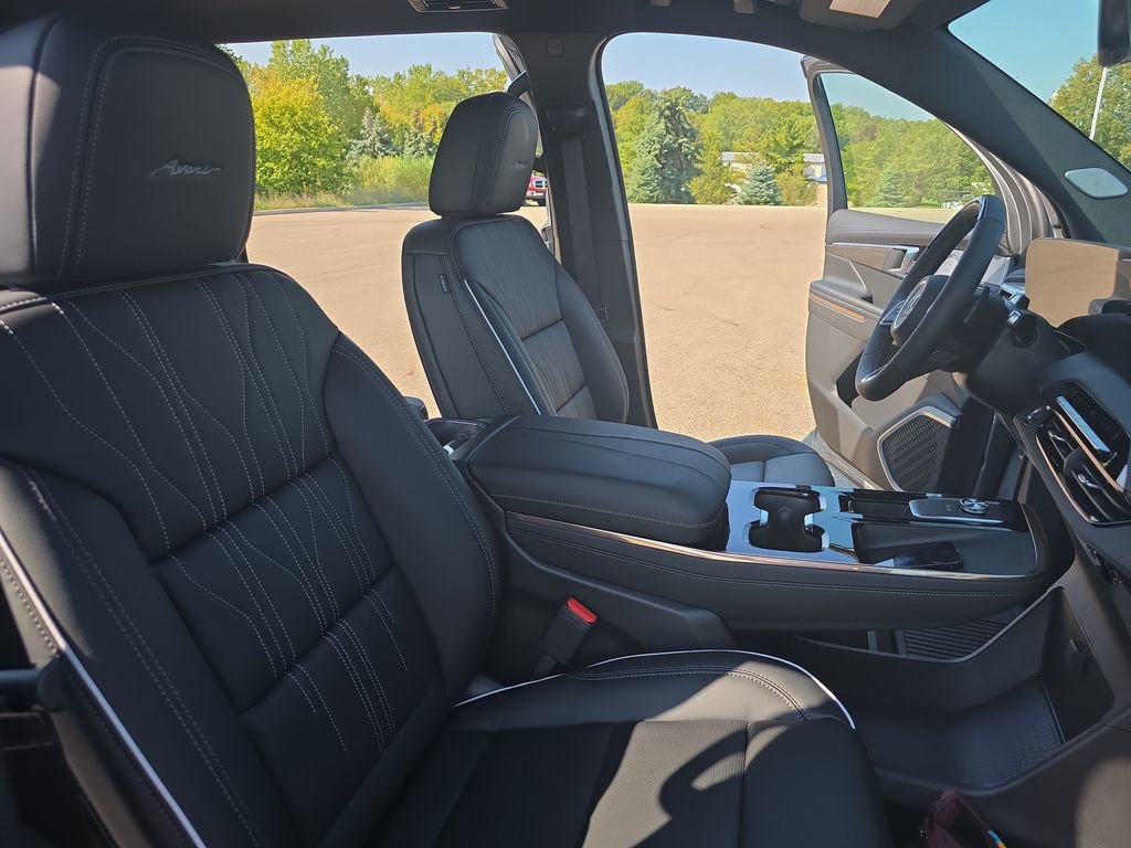 New 2026 Buick Enclave Avenir w/ Super Cruise Package image 10