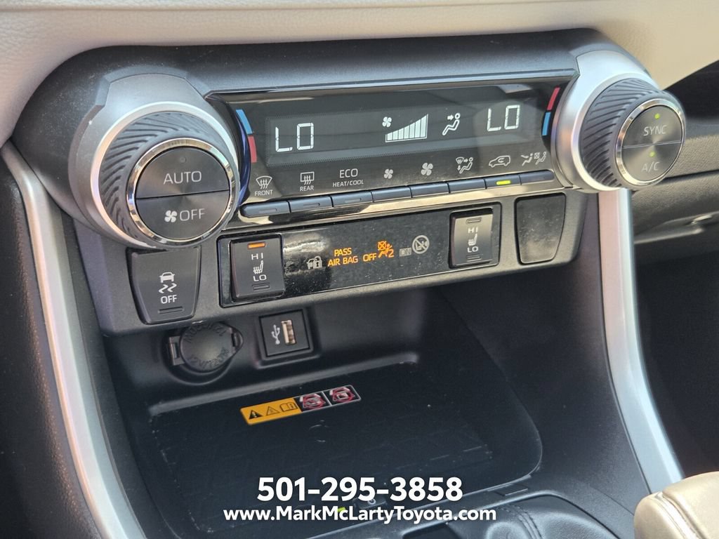 Used 2023 Toyota RAV4 XLE Premium AWD/4WD image 20