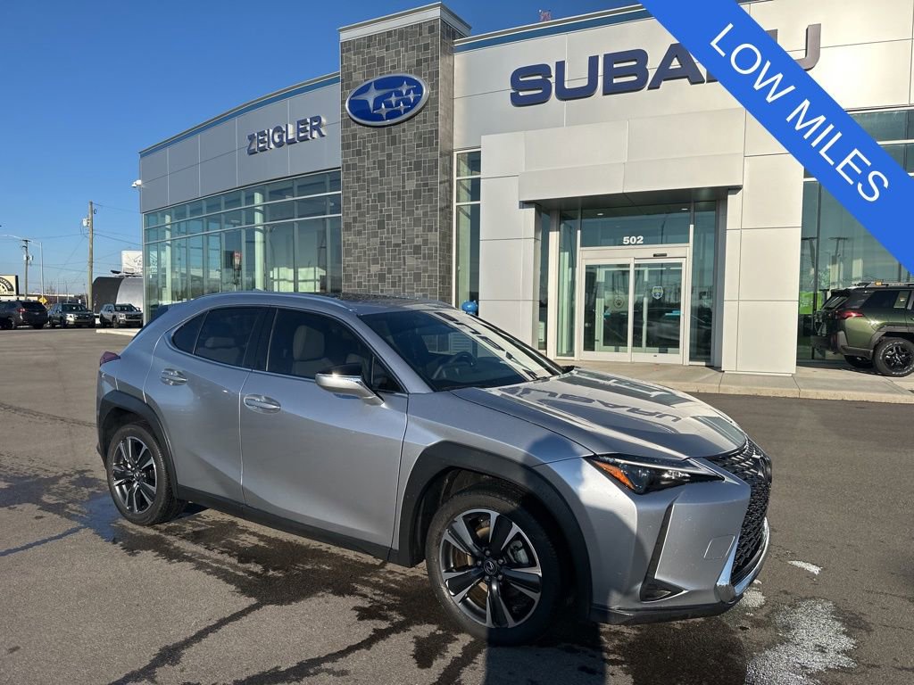 Used 2025 Lexus UX 300h FWD image 1