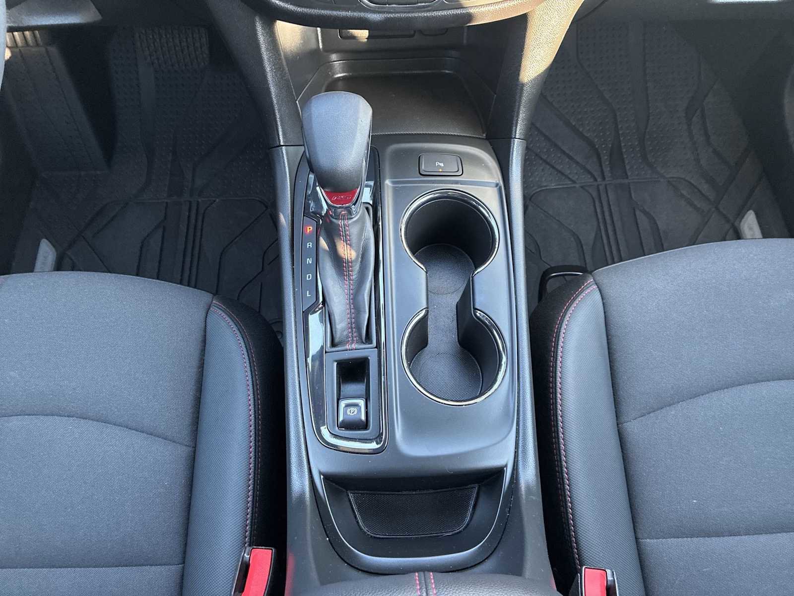 Used 2022 Chevrolet Equinox RS w/ LPO, Floor Liner Package image 15