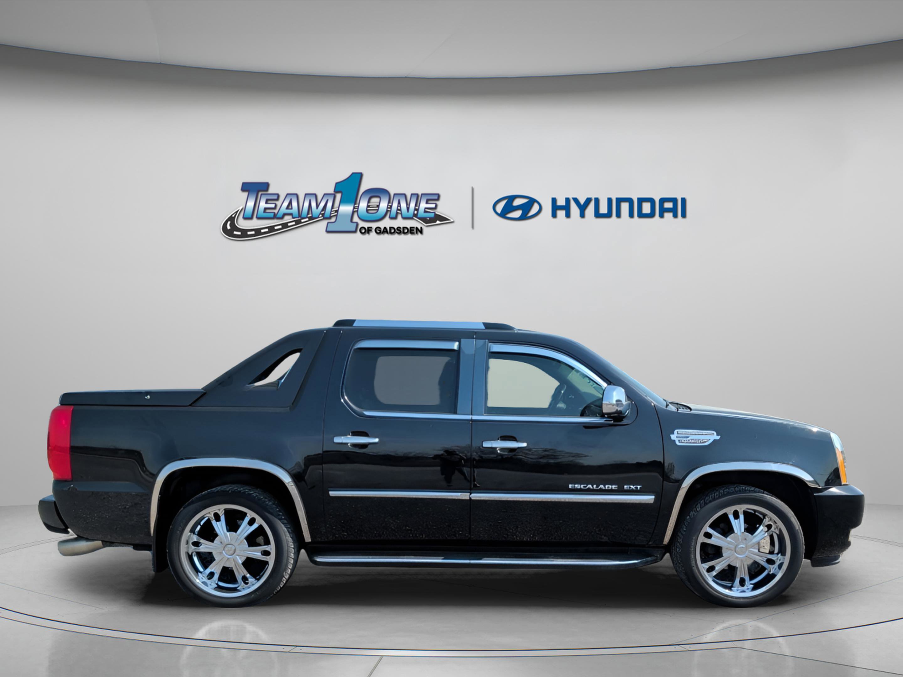Used 2008 Cadillac Escalade EXT Base image 10