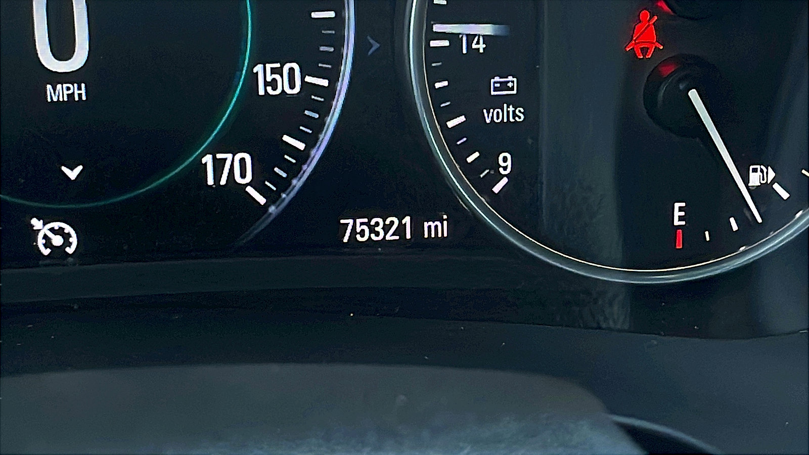 Used 2017 Buick LaCrosse Essence w/ Sun and Shade Package FWD image 14