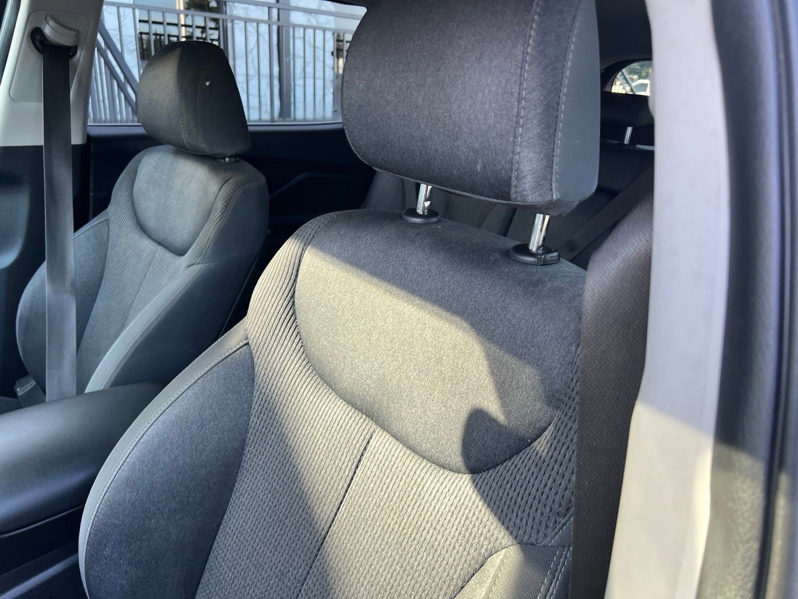 Used 2015 Nissan Rogue SV w/ SV Moonroof Package image 1