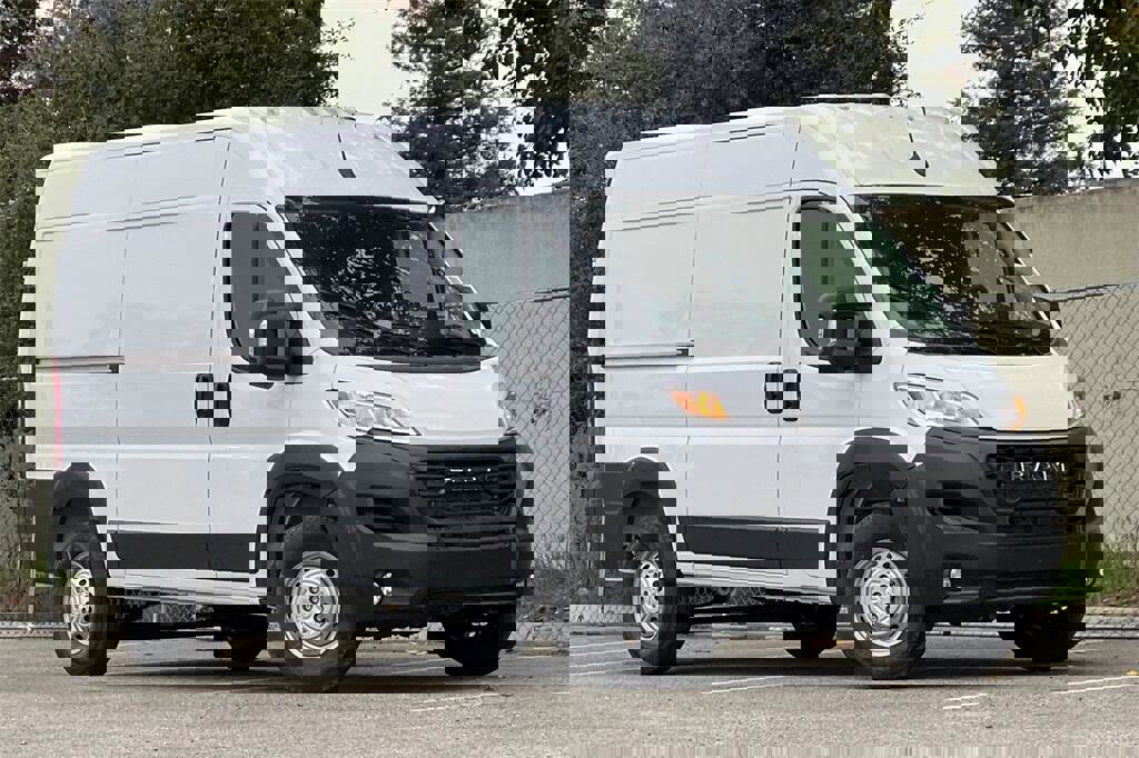 New 2026 RAM ProMaster 2500 w/ Convenience Group image 2